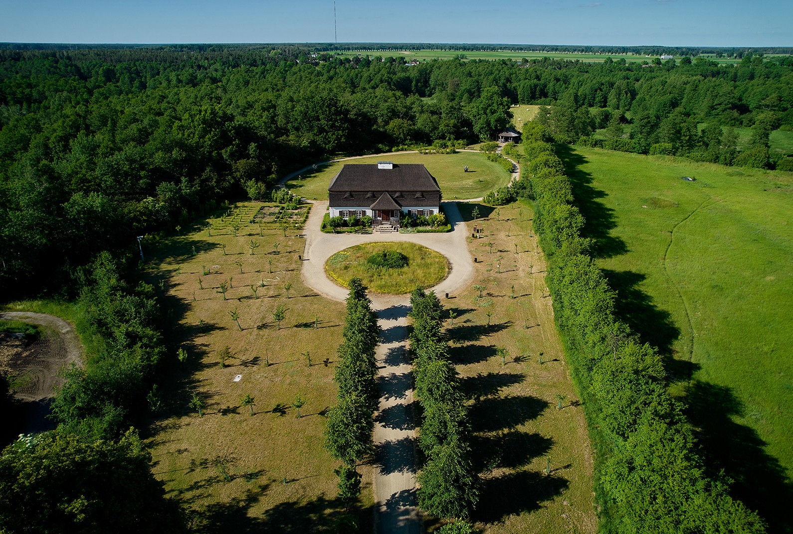 
RENOWACJA ZABYTKÓW 
Alta Sp. z o.o.
Galeria  Kontakt 
