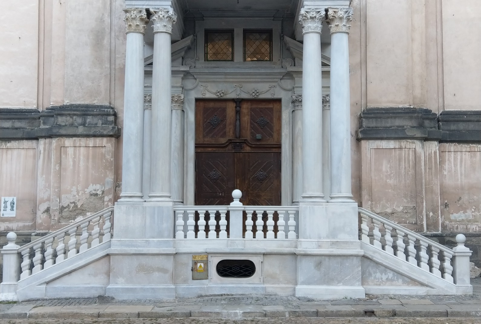 
RENOWACJA ZABYTKÓW 
Alta Sp. z o.o.
Galeria  Kontakt 
